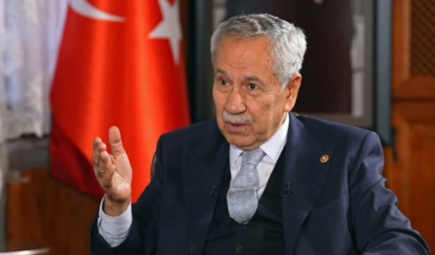 Enver Aysever’den Bomba İddia: “Bülent Arınç CHP’ye Katılacak” Dedi, Sonra ''Kıçımdan uydurdum..''