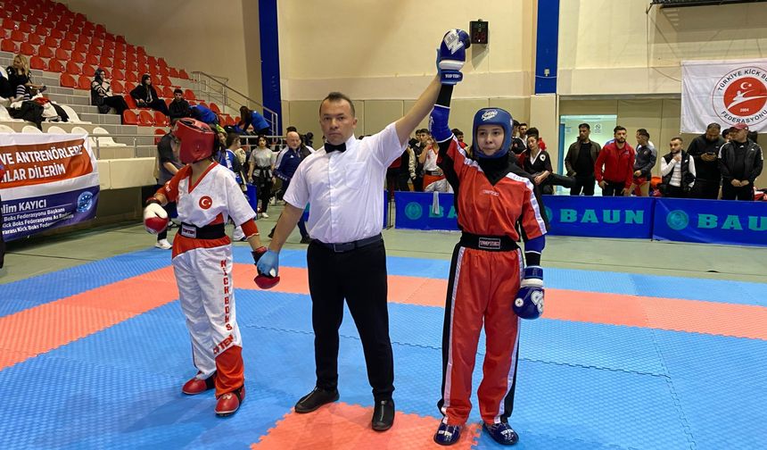 Bursa Uludağ Üniversitesi: Üniversitelerarası Kick Boks Şampiyonasın'da 5 madalya kazandı