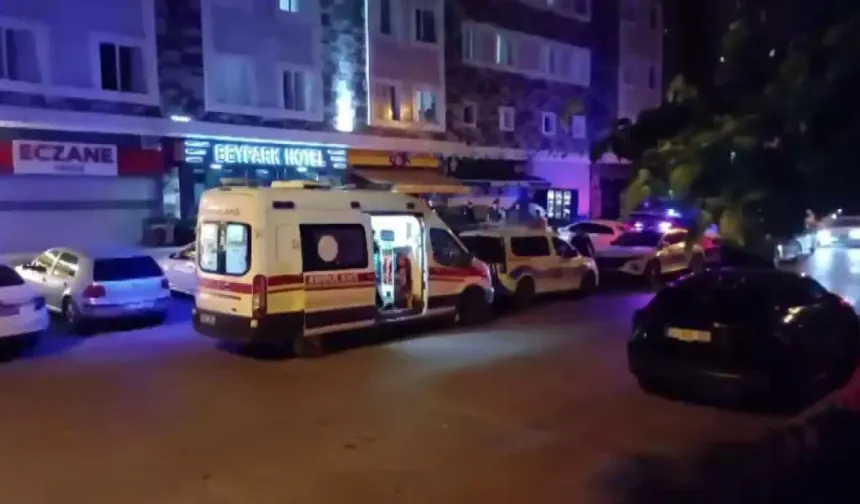 Esenyurt’ta Otel Önünde Tartıştığı Oğlunu Silahla Vurdu