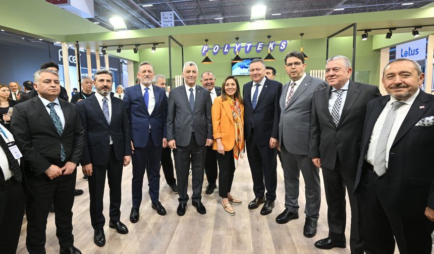 UTİB ÜYELERİ HOMETEX 2025’TE GÖVDE GÖSTERİSİ YAPTI