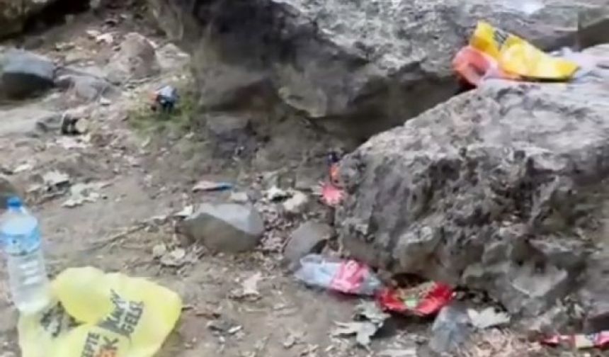 Bursa'da Narlıdere Şelalesi Çöplüğe Döndü! Doğal Güzellik Sahipsiz Kaldı