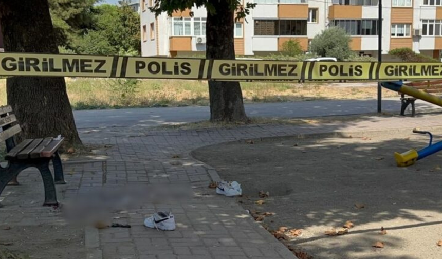 Bursa'da Çocuk Parkında Dehşet: Pompalı Tüfekle Vurulan Genç Ağır Yaralandı