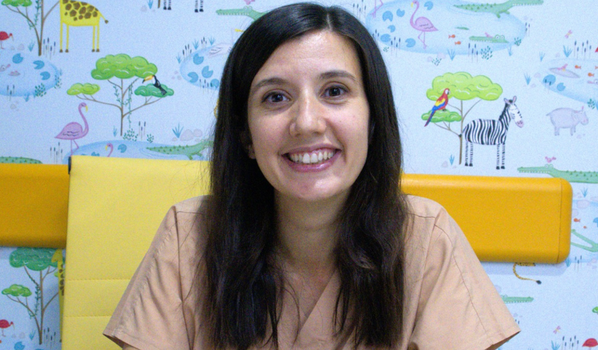 “KALICI DİŞLERİN ÇIKIŞ YAŞLARINA DİKKAT”