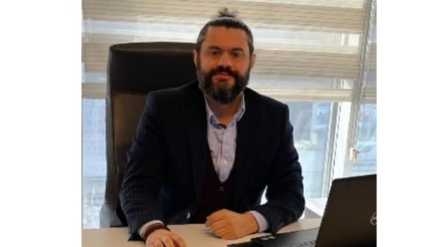 Bülent ÖZ Kimdir?