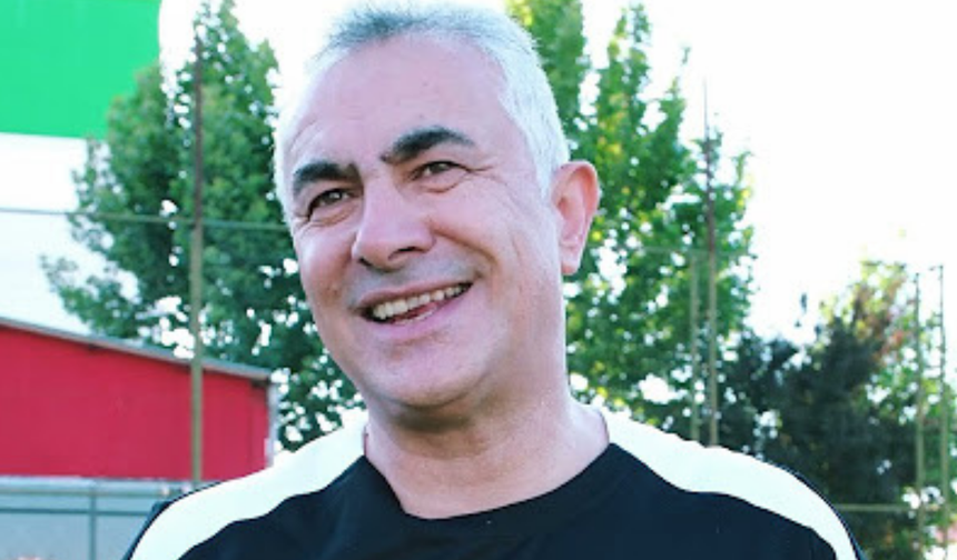 Bursaspor'da Kritik Hamle: Teknik Direktör Adayı Mehmet Altıparmak Kimdir, Kariyerinde Hangi Başarılar Var?