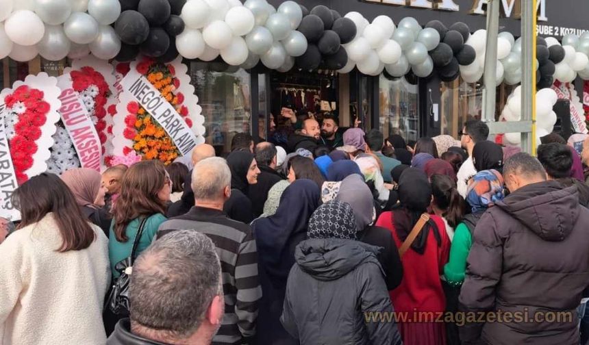 Bursa'da Açılışa Özel Ayakkabı 10 TL