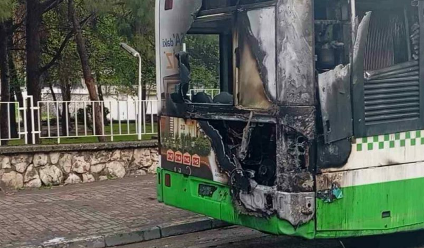 BURSADA BÜYÜK KORKU: Şehir İçi Otobüsü KÜL OLDU!