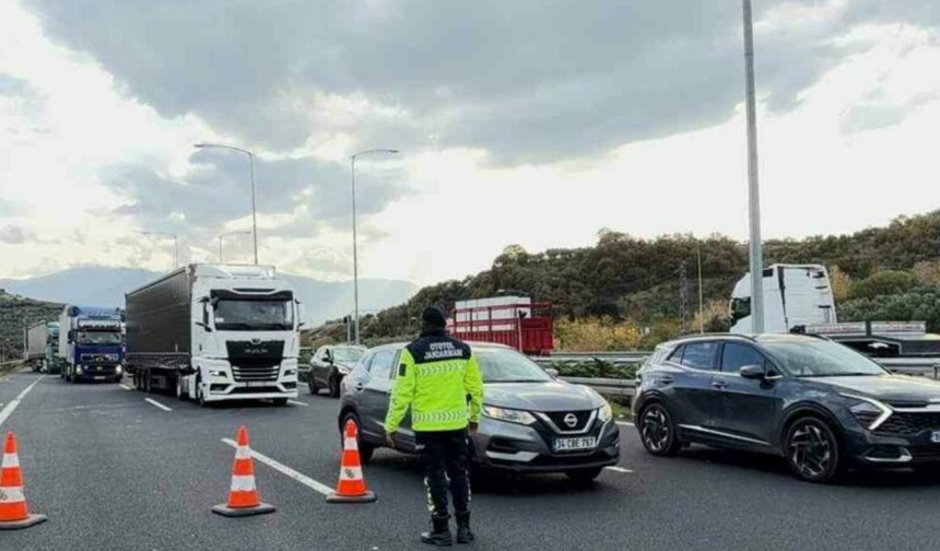 BURSA'DA FECİ KAZA: SÜRÜCÜ CANINI ZOR KURTARDI!