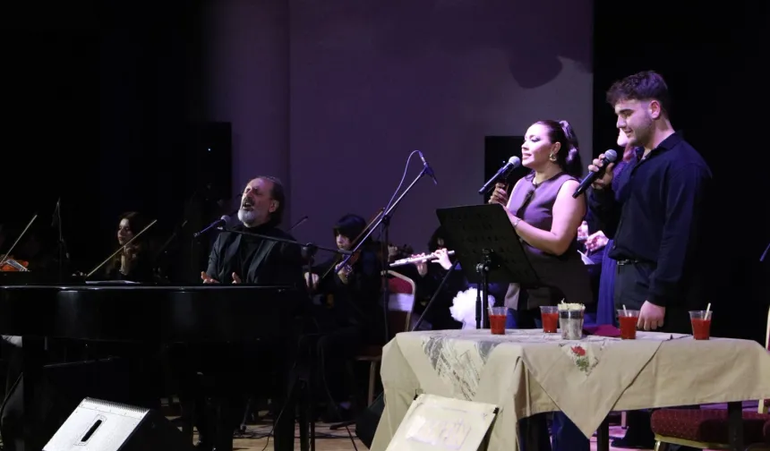 Bursa'da 'kim var?' sanat etkinliğine yoğun ilgi