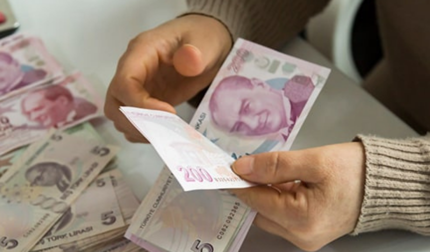 Memur ve Emeklinin 4 Aylık Zam Oranı Netleşti! SSK, Bağ-Kur ve Memurlarda Son Durum