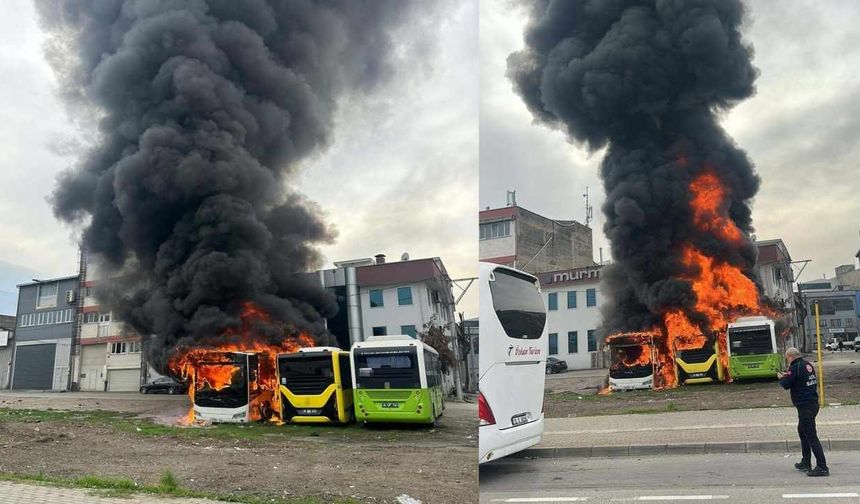 Bursa'da Park Halindeki Otobüsler Alev Alev Yandı