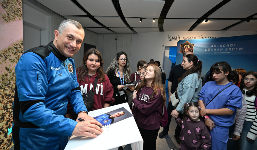 Türkiye’nin 3. Astronotu Gökhan Erdem Uzay Deneyimini GUHEM’de Öğrencilerle Paylaştı