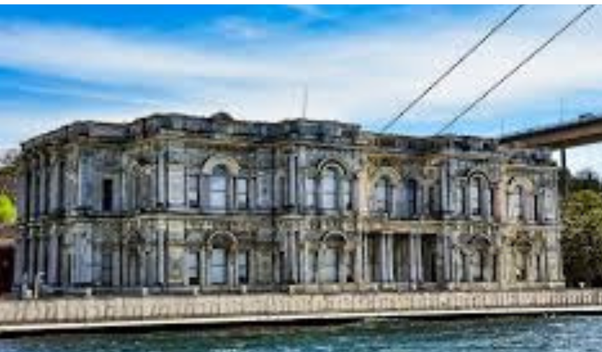 Beylerbeyi Sarayını Kim Yaptırdı? Osmanlı’nın Boğaz’daki İhtişamı