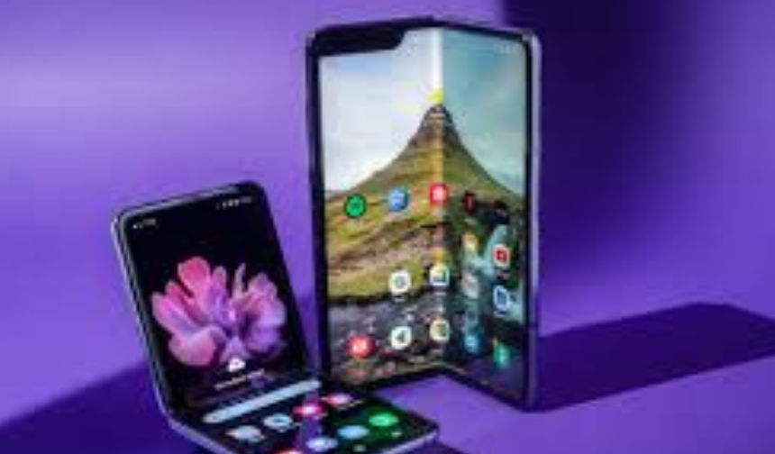 KATLANABİLİR TELEFON PAZARI YÜKSELİŞTE: KÜRESEL LİDER SAMSUNG OLDU!