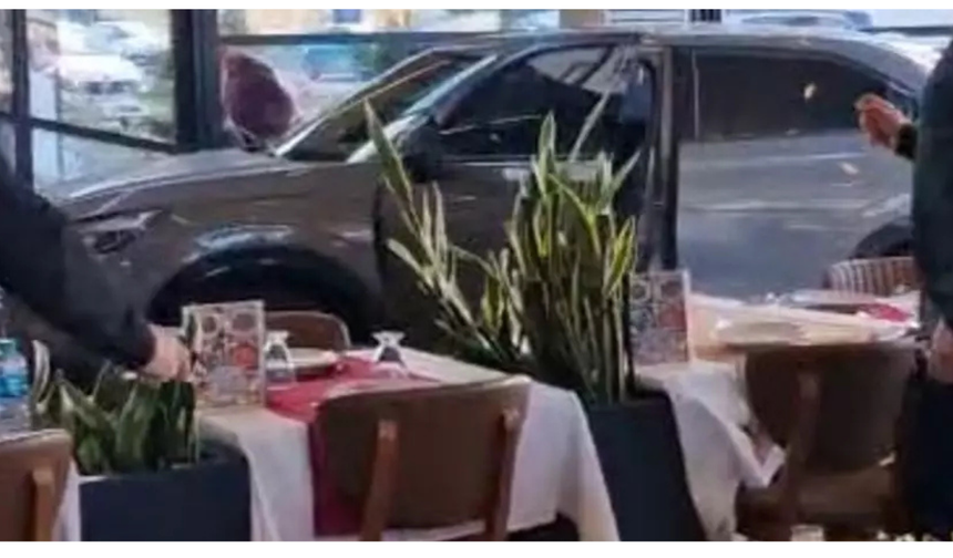 Ünlü Sanatçı Cahit Berkay Kaza mı Yaptı? Cahit Berkay’ın Sağlık Durumu Nasıl? İşte Kazanın Detayları!