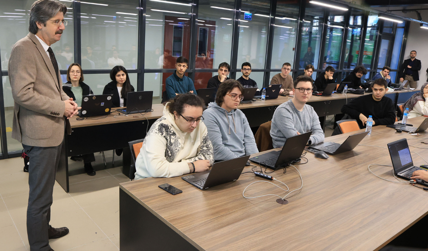 Dijital Vatanın Muhafızları Bursa’da Yetişiyor