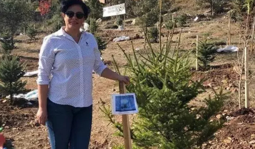 Efe Kerem Konuk 'un Mezarı Başında Hayatını Kaybetti