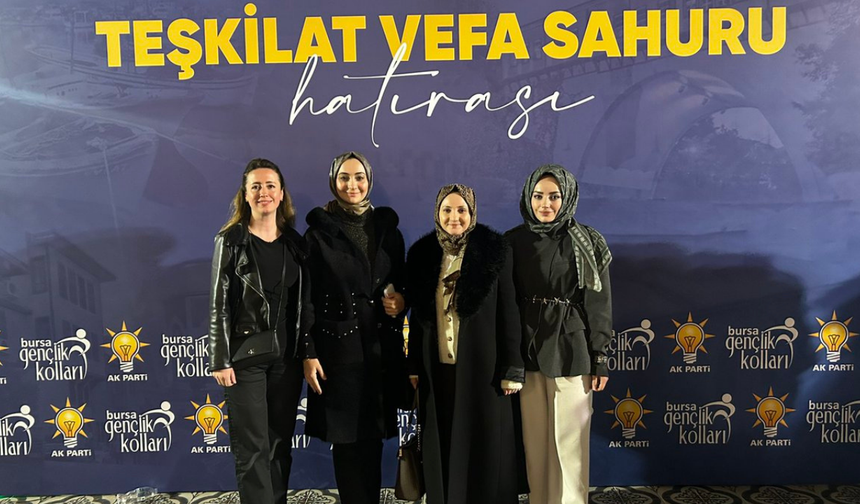 AK Parti Bursa Kadın Kolları’ndan Ramazan’da Esnaf Ziyaretleri