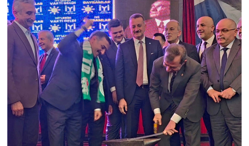 İYİ Parti Bursa’da bayramlaşma coşkusu