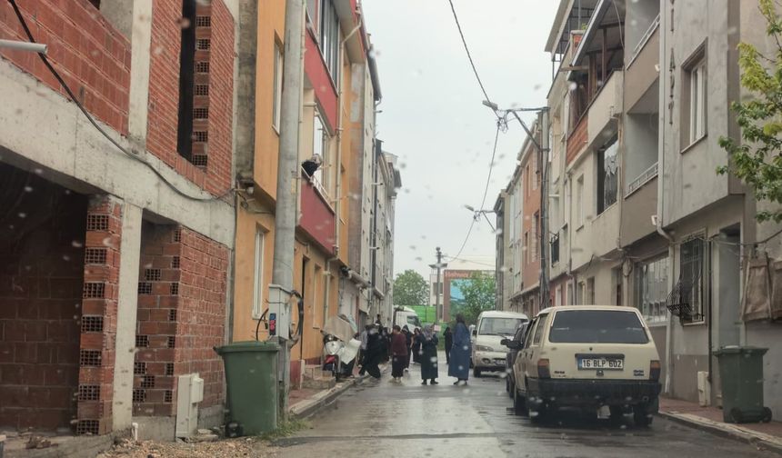 Bursa İnegöl’de Balkondan Düşen Kadın Ağır Yaralandı