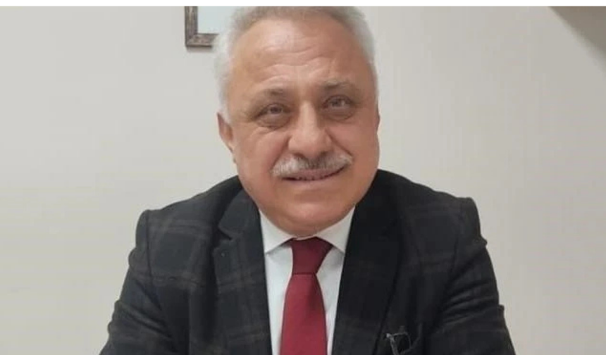 Ayhan Özbek kimdir? Bursa siyasetinin tanınan ismi hayatını kaybetti
