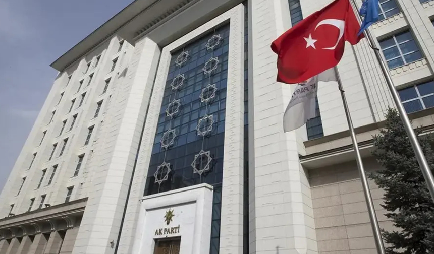 AK Parti'ye Geçen 9 Belediye Başkanı Kimler? CHP, Yeniden Refah ve İYİ Parti'den AK Parti'ye Transfer!
