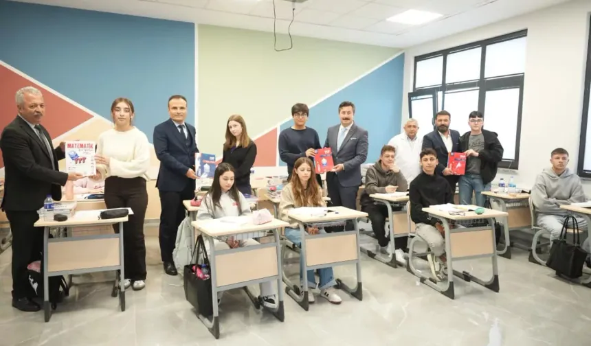 Bursa Yenişehir'de üniversite hazırlığa 3 bin kitap desteği