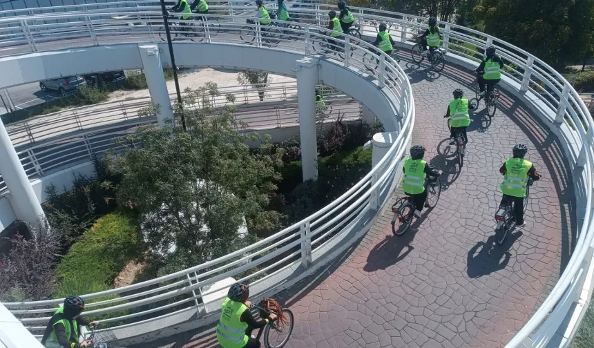 Konya 'Bisiklet Dostu Okul'la pedal çevirdi